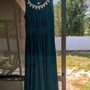 New With Tags SANDIVA Forest Green Crystal Beaded Gown Size Small